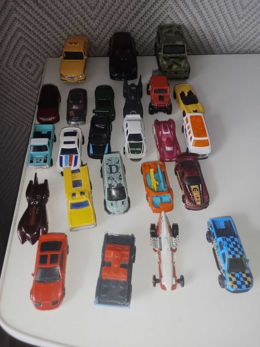 Продам машинки недорого