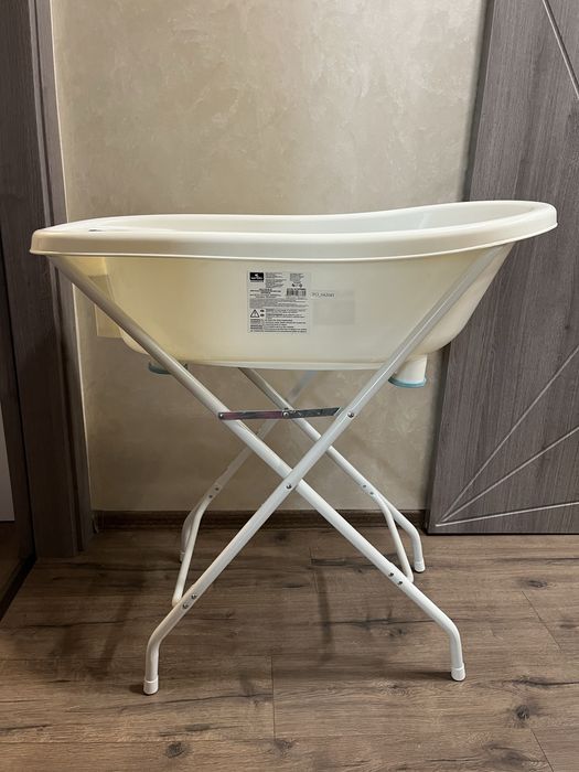 Вана за бебе LORELLI CLASSIC Комплект вана + стойка, подложка за къпане, термометър 88 см. БЯЛА