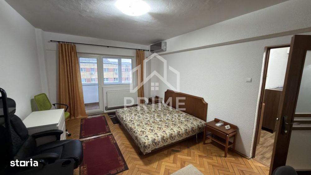 Apartament decomandat 3 camere/2 bai/ 63 mp/ zona Mercur Cetate — fotografia 1