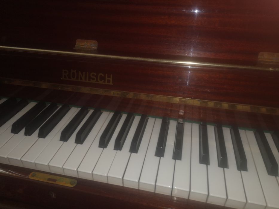 Немско пиано,, Рьониш,, модел Де лукс Коледна цена