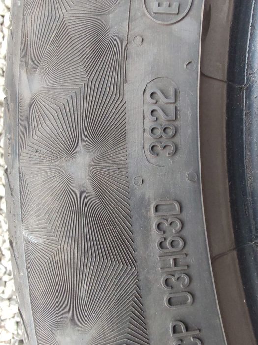 235 50 19. Continental. An 2022.
