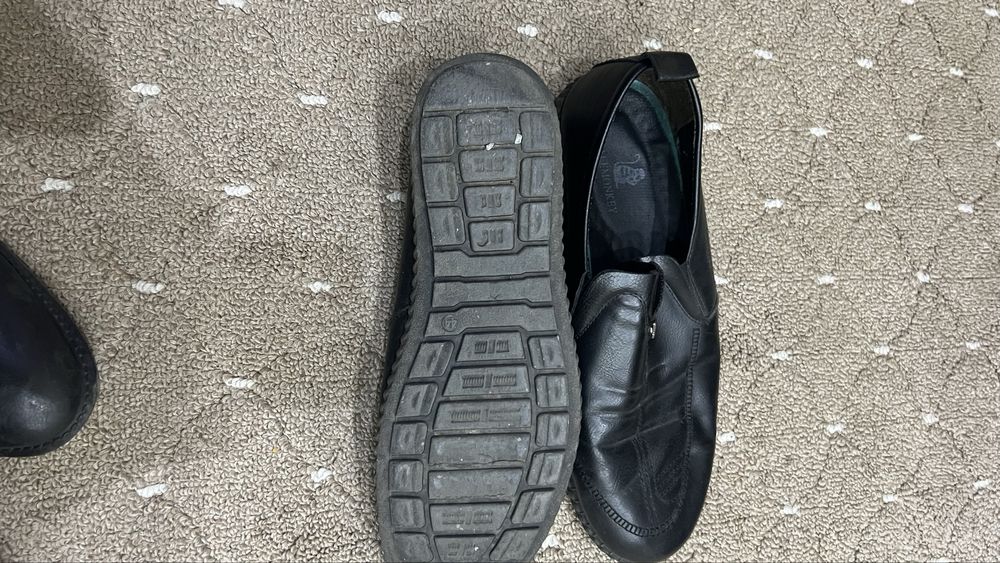 Мужской обувь две пары