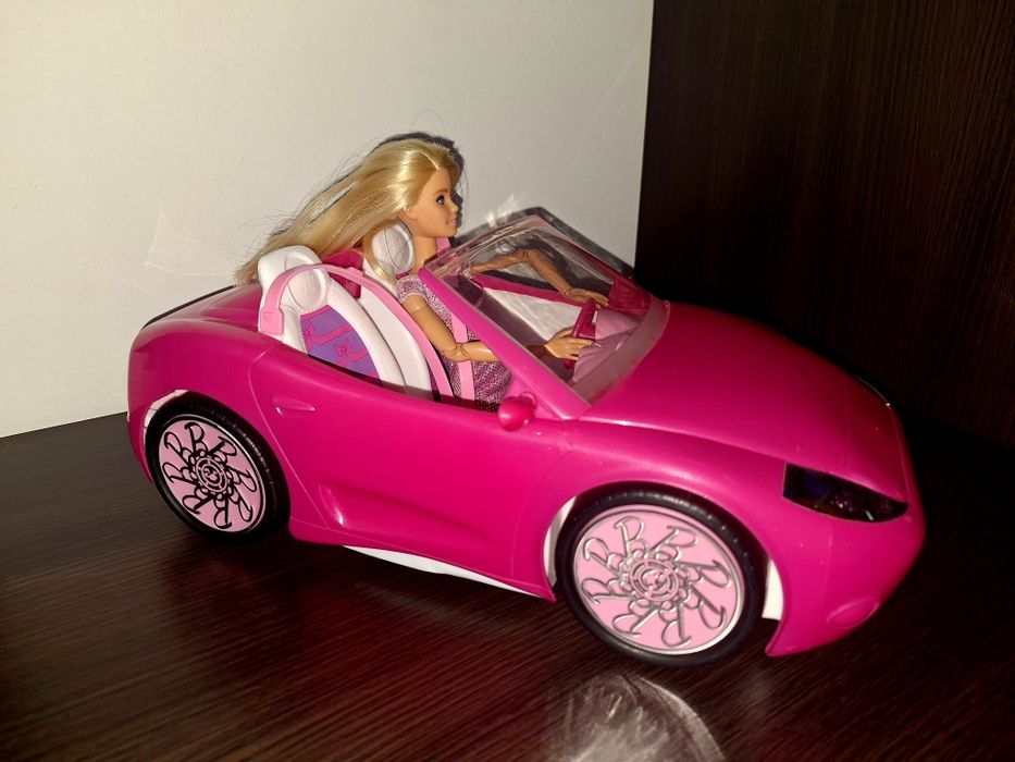 Mașină Barbi Mattel.