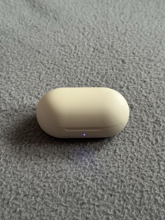 Casti bluetooth by Samsung Galaxy Buds