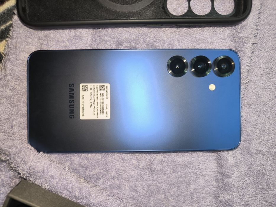 Продам Samsung s25 256gb