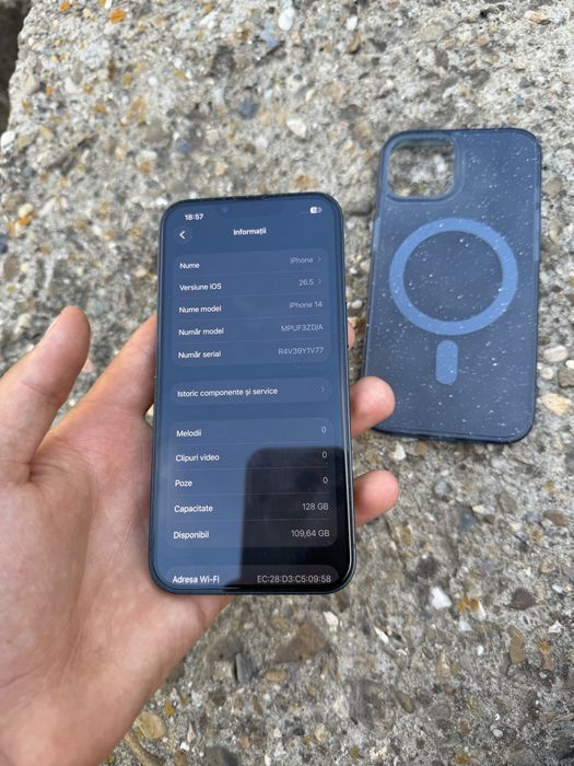 Vand iPhone 14 negru 128 GB in stare perfecta
