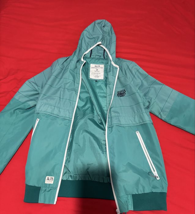 jacheta jack jones barbati