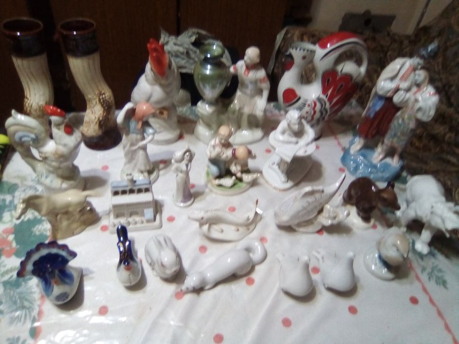 Форфоровые статуэтки