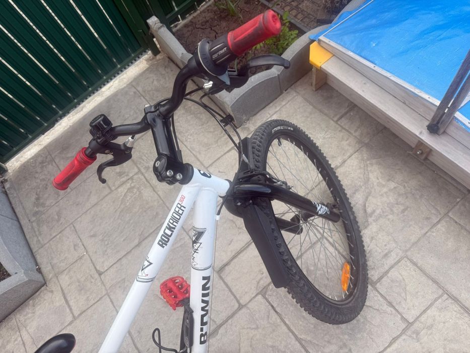 Vând bicicletă B'Twin Rockrider 300, 24 inch