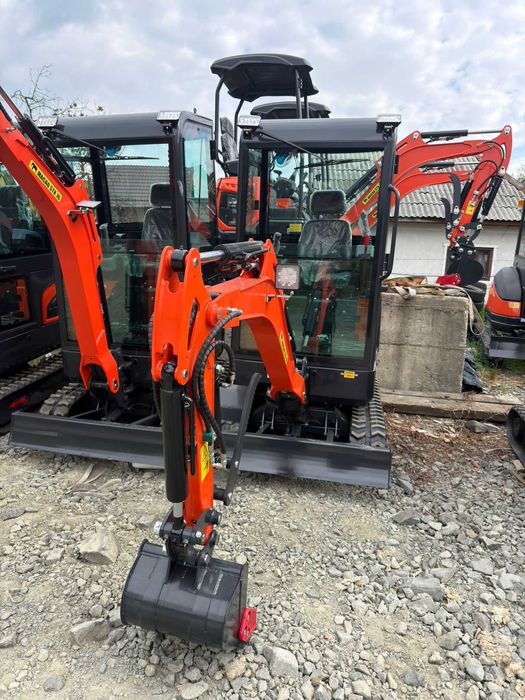Miniexcavator STX16 cu cabina