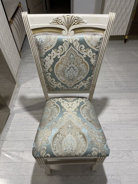 стул,белый,хорошый состаяние