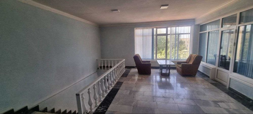 Офис, ўқув маркази хизмат кўрсатишга мўлжалланган бино ижрага берилади