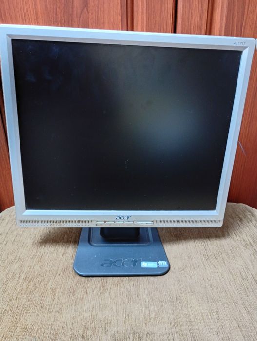 Монитор  фирмы acer модель AL1717F