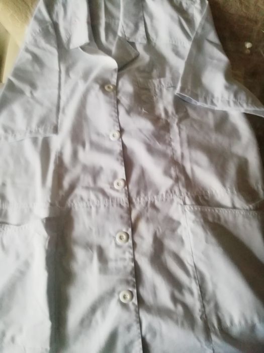 Продам медицинский халат 54- 56 размер. размера.