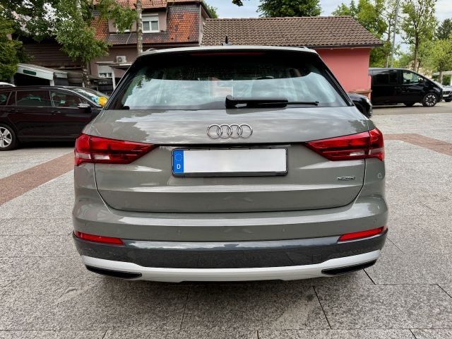 Audi Q3 quattro 2021