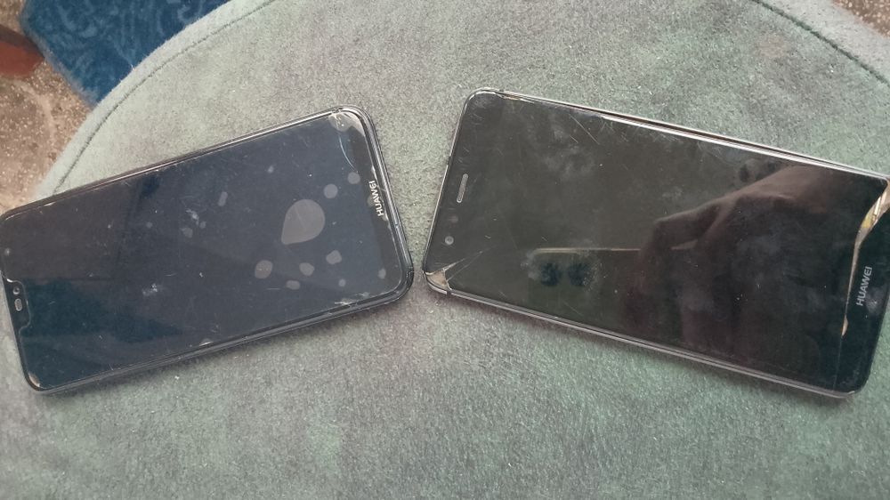2 telefoane avariate Huawei