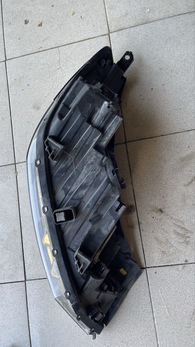 Far stanga Hyundai Tucson 3