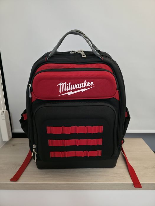 Rucsac Milwaukee premium, pentru electricieni, cu suport intarit 4932464833