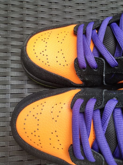 The Nike SB Dunk Low "Night of Mischief