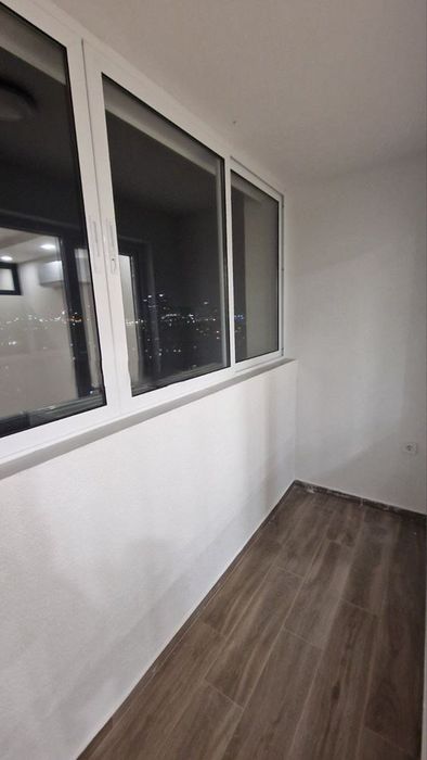 Тристаен апартамент с панорамна гледка! ж.к. Дружба 1!