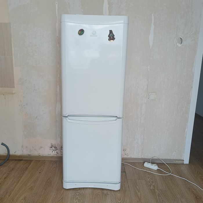 холодильник indesit