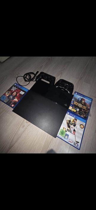 Продавам плейстейшън 4