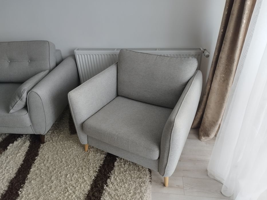 Vând canapea și fotoliu împreună sau separat.