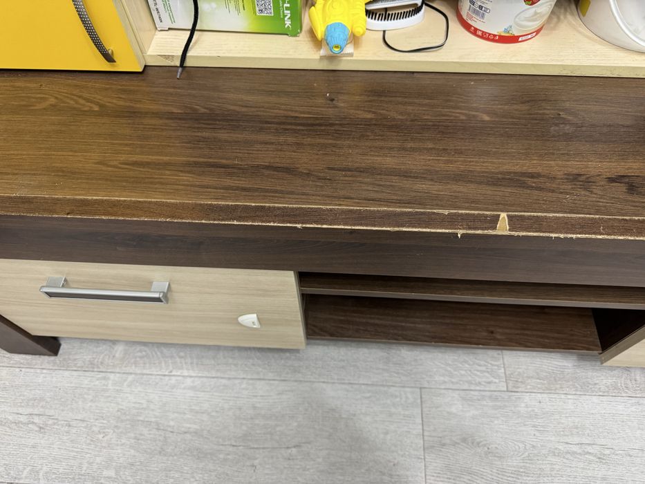 Продам тумбу в зал