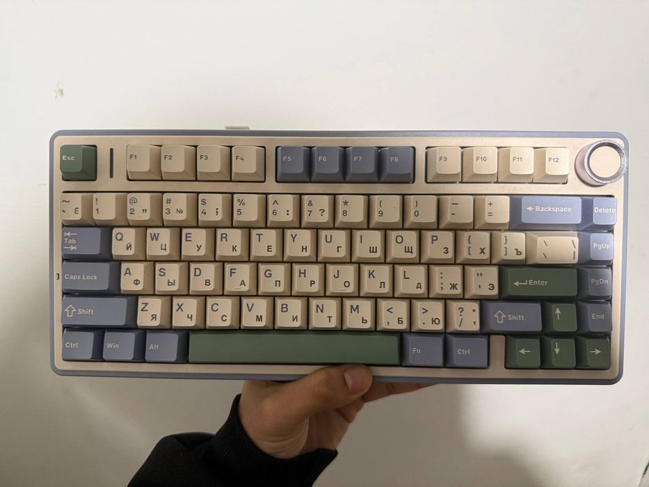 Продам клаву аулаф75 все работает