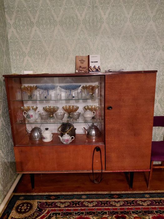 Серван буфед саветски