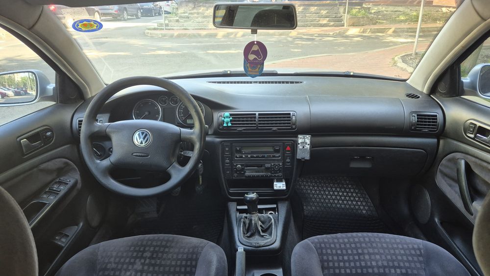 VOLKSWAGEN Passat 2002 — imagine 2