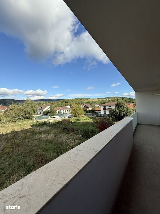 Apartament 3 camere , terasa generoasa și parcare subterană