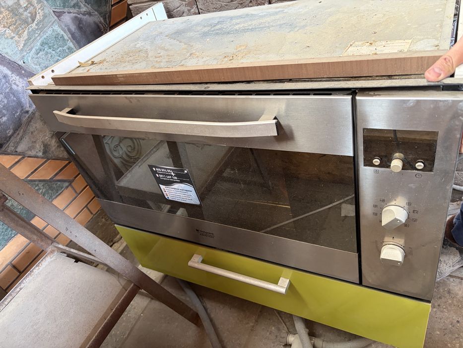 Духовка в хорошем состояние