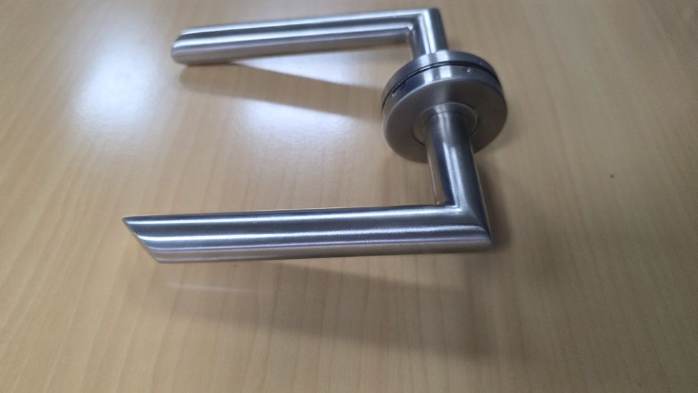 Set 4 manere usa interior otel inoxidabil