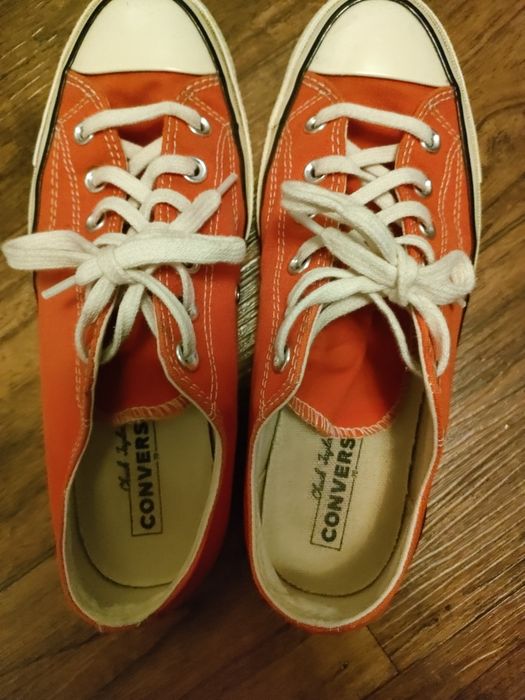 Продам кеды  .бренд Converse оригинал.