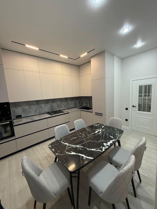 Продам квартиру 75.8 кв