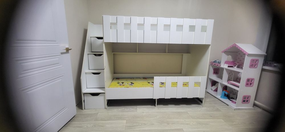 детская двухъярусная кровать