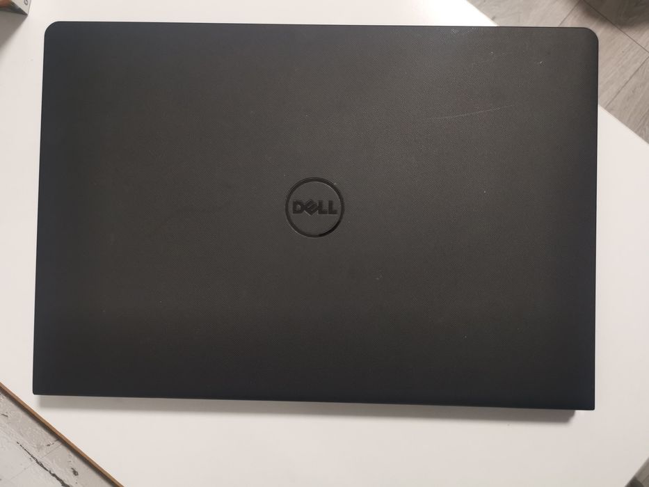 Лаптоп Dell Inspiron, 15.6" 240GB SSD 4GB RAM Bluetooth