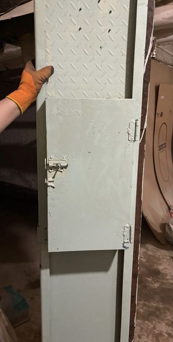 Дверь металлическая подъездная