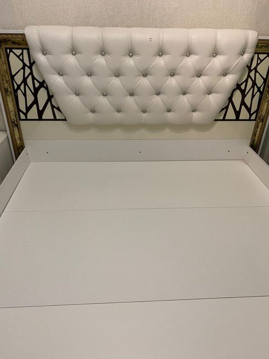 Продам Спальный гарнитур