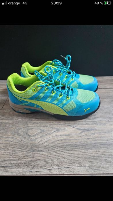 Adidasi puma de munca cu protecție  marimea 36.