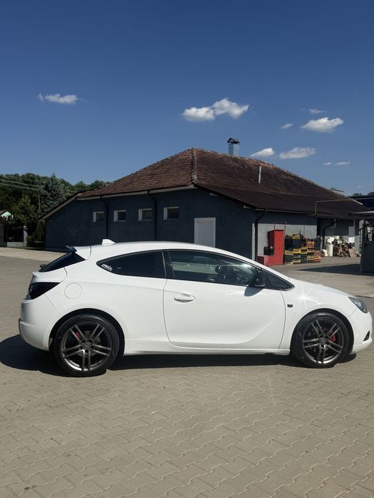 Opel astra j GTC