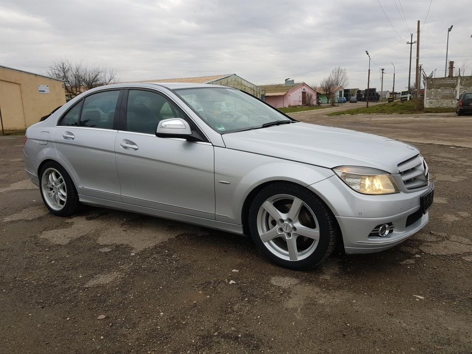 Dezmembrez Mercedes C220 W204 ,diesel euro 4 motor , cutie , caroserie