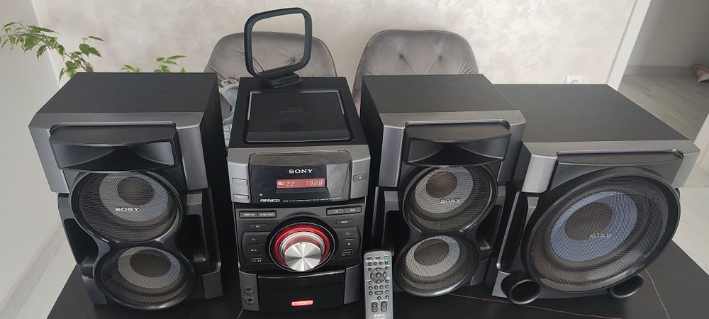 уредба Sony Genezi MHC-99i HiFi аудио система