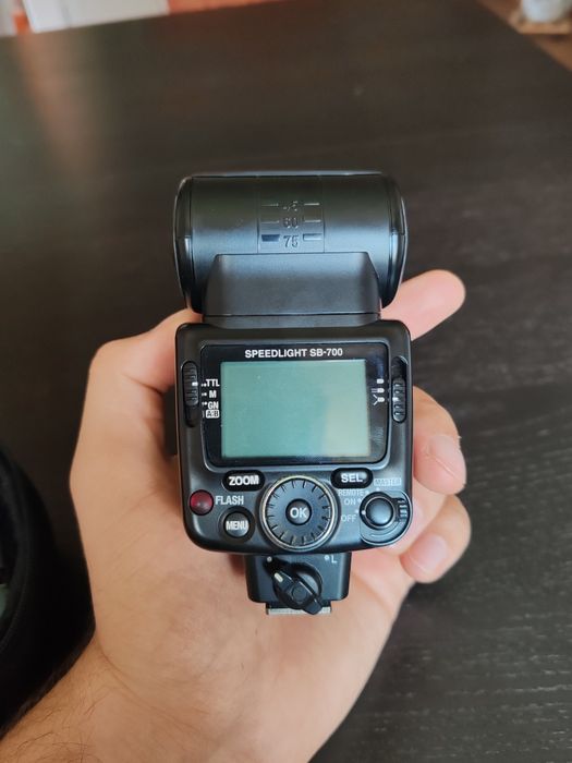 Nikon SB700 Speedlight bliț