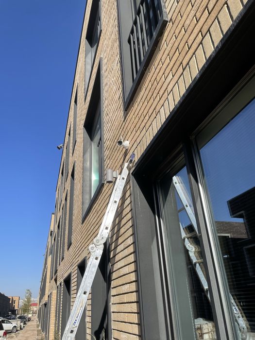 Монтаж видеонаблюдения и сетей