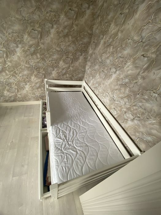Продам детскую кровать 160/80