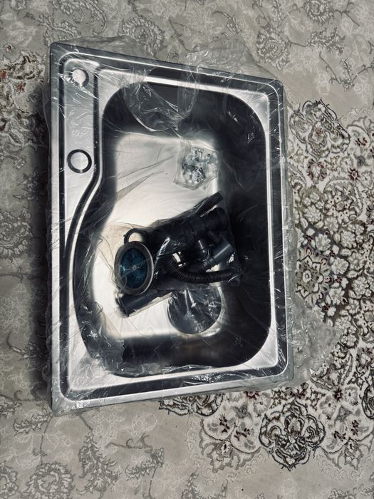 Мойка кухонная новая