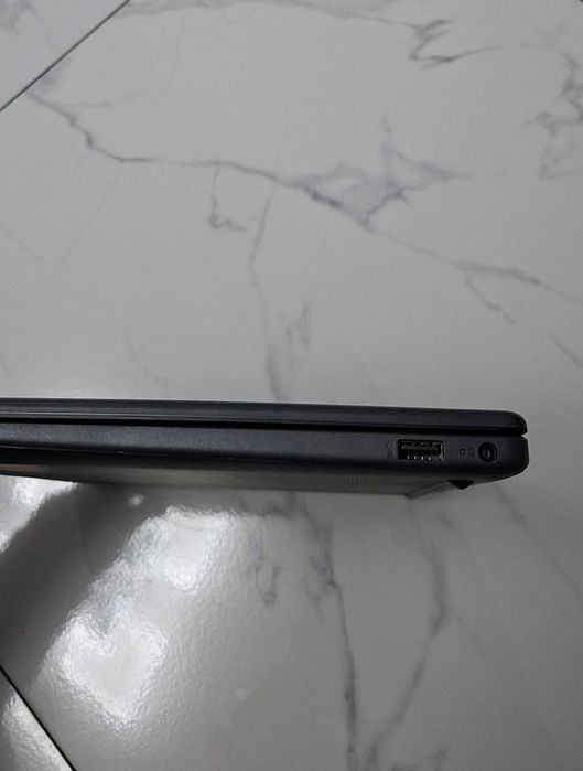 Laptop HP 15-fc0030nq cu procesor AMD Ryzen™ 3 7320U pana la 4.10 GHz 15.6 Full HD, 8GB LPDDR5, 512GB SSD, AMD Radeon™ 610M