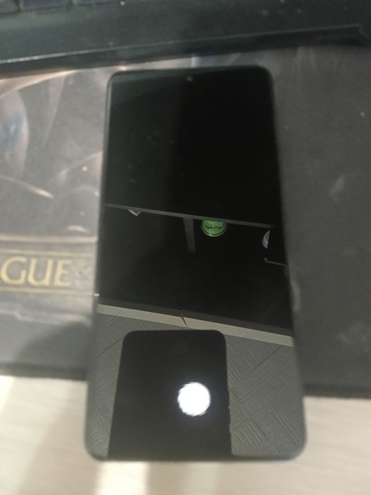 Продаю телефон vivo